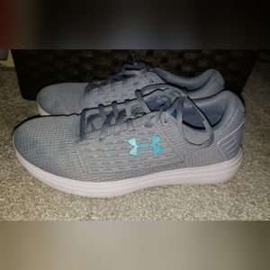 Women's UA shoes